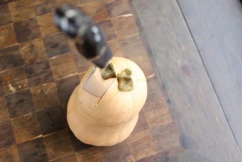 Πώς να κόψετε την κολοκύθα Butternut - Εικόνα 2