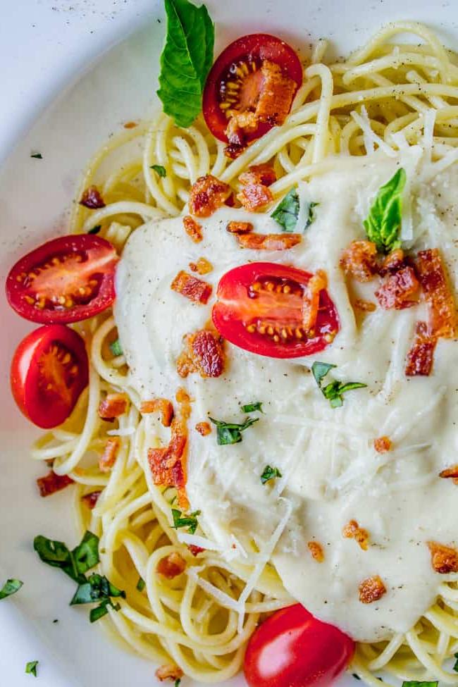 Σάλτσα Caulifredo σε ζυμαρικά με προσθήκη μπέικον