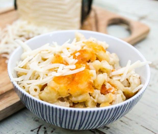 Σπιτικά Μακαρόνια και Τυρί 6 Homemade Macaroni and Cheese from TheFoodCharlatan.com