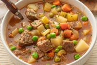 Hearty Slow Cooker Beef and Vegetable Comfort