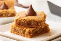Peanut Butter Kiss Bars