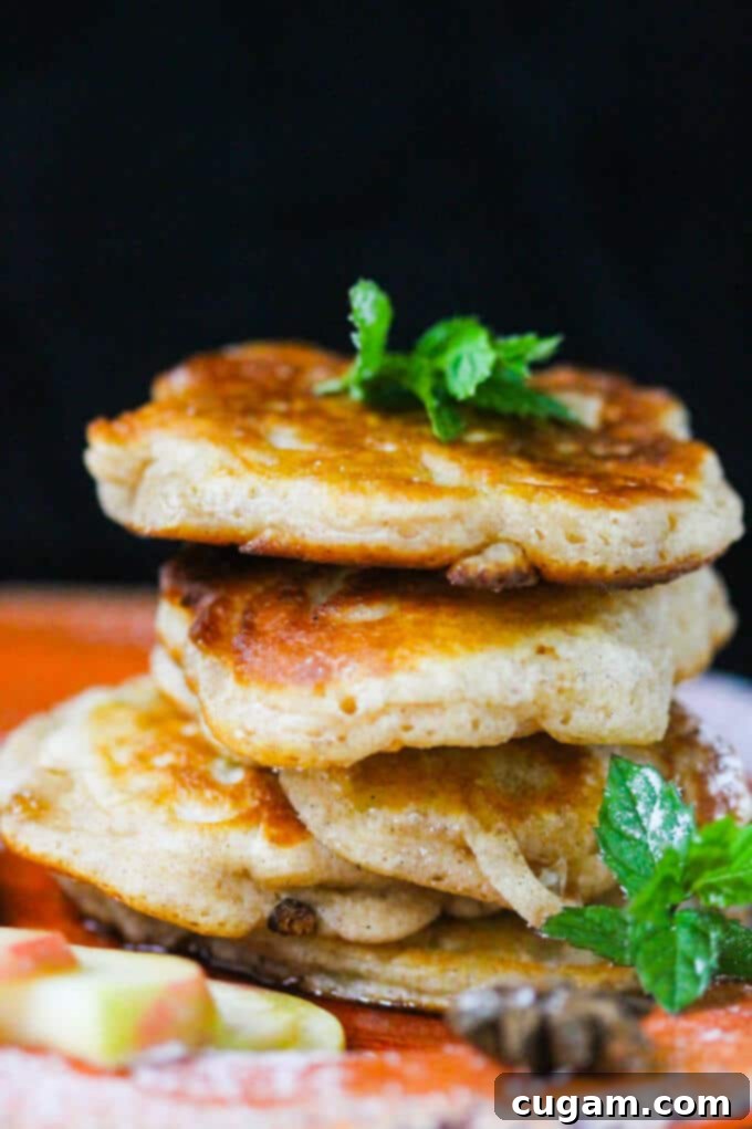 Polish Fluffy Apple Pancakes - Racuchy - these little golden breakfast treats are super delicious, easy to make and every kid will love them. 