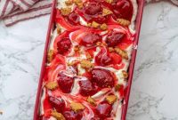 Strawberry Cheesecake Ice Cream (Easy Homemade Recipe)